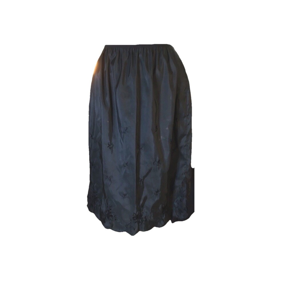 Vintage 1950 Half Slip, Nylon Taffeta, Embroidered And Scalloped Hem, Slit